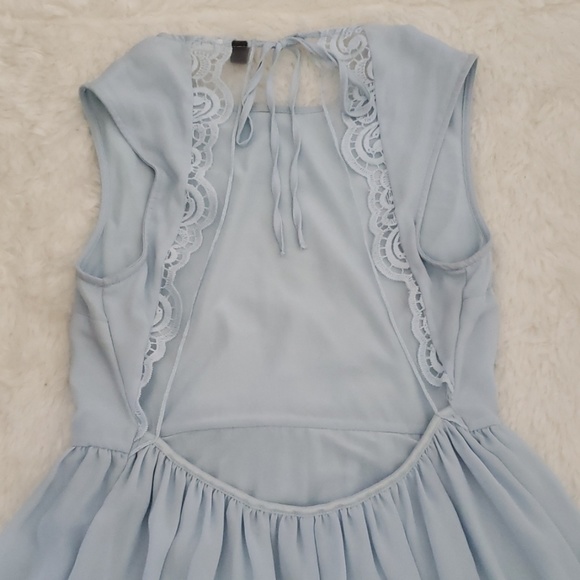 🎉🎊HP🎉🎊Lace Bottom Dress - Picture 5 of 5